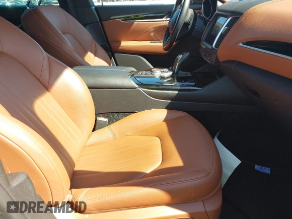 2019 Maserati Levante z VIN ZN661XUA8KX320520, wystawiony jako IAAI lot #42275896 z przebiegiem 48 215 mil mil oraz . Historia ofert i sprzedaży dostępna na DreamBid. Obrazek 5.