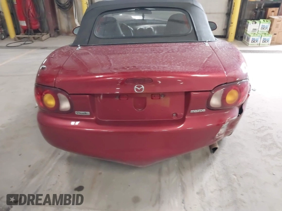 2001 Mazda MX-5 Miata with VIN JM1NB353X10215794, listed as a IAAI auction lot 42092359 with 121,684 mi miles and . Bid and sale history available at DreamBid. Image 17.