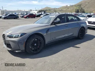 2025 BMW M3 Competition xDrive z VIN WBS33HJ02SFT91341, wystawiony jako Copart lot #53857085 z przebiegiem 5134 mil mil oraz Szkody całkowita. Historia ofert i sprzedaży dostępna na DreamBid. Obrazek 1.