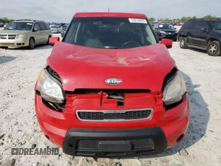 2011 Kia Soul + with VIN KNDJT2A27B7230961, listed as a Copart auction lot 53235935 with 210,173 mi miles and Clean Title. Bid and sale history available at carsss.com. Image 5.
