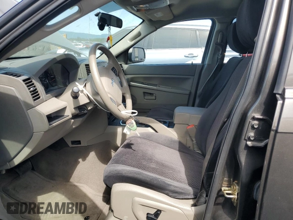 2005 Jeep Grand Cherokee Laredo с VIN 1J4GR48K25C661336, выставлен на аукционе Copart как лот 60630955 с пробегом 54 632 миль миль и Списание • Salvage title. История ставок и продаж доступна на DreamBid. Изображение 7.