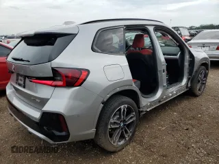 2023 BMW X1 xDrive28i with VIN WBX73EF07P5X69766, listed as a Copart auction lot 62490105 with 9,193 mi miles and Salvage title. Bid and sale history available at DreamBid. Image 3.