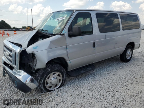 2014 Ford Econoline Passenger XL z VIN 1FBNE3BL0EDA47792, wystawiony jako Copart lot #66011154 z przebiegiem 66 753 mil mil oraz Szkody całkowita. Historia ofert i sprzedaży dostępna na DreamBid. Obrazek 1.
