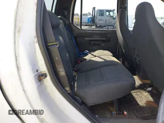 2001 Ford Explorer Sport Trac с VIN 1FMZU77E61UA32995, выставлен на аукционе IAAI как лот 42249255 с пробегом 307 869 миль миль и . История ставок и продаж доступна на DreamBid. Изображение 8.