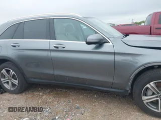 2018 Mercedes-Benz GLC 300 with VIN WDC0G4JB0JV038250, listed as a IAAI auction lot 41954769 with 24,131 mi miles and . Bid and sale history available at DreamBid. Image 13.