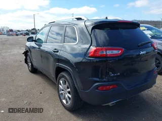 2014 Jeep Cherokee Limited with VIN 1C4PJMDS2EW153305, listed as a IAAI auction lot 41908007 with 88,015 mi miles. Bid and sale history available at carsss.com. Image 3.