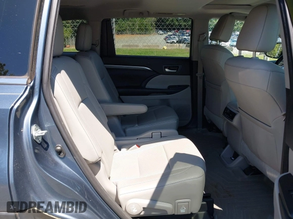 2017 Toyota Highlander Limited z VIN 5TDYZRFH5HS211505, wystawiony jako IAAI lot #42558655 z przebiegiem 127 368 mil mil oraz . Historia ofert i sprzedaży dostępna na DreamBid. Obrazek 8.