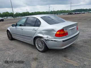 2003 BMW 3 Series 330xi z VIN WBAEW53453PG22315, wystawiony jako IAAI lot #42435069 z przebiegiem Nie podano mil oraz . Historia ofert i sprzedaży dostępna na DreamBid. Obrazek 3.