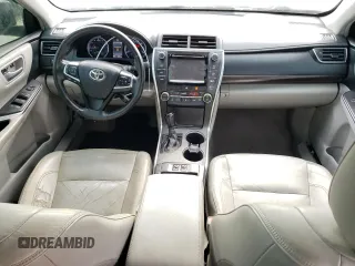 2015 Toyota Camry XLE z VIN 4T1BF1FK4FU016270, wystawiony jako Copart lot #60575235 z przebiegiem 124 066 mil mil oraz Czysty tytuł • Clean title. Historia ofert i sprzedaży dostępna na DreamBid. Obrazek 8.