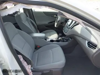 2020 Chevrolet Malibu LS with VIN 1G1ZC5ST9LF157751, listed as a IAAI auction lot 41801781 with 31,985 mi miles. Bid and sale history available at carsss.com. Image 5.
