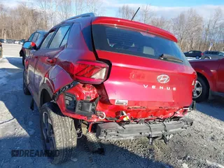 2024 Hyundai Venue SEL with VIN KMHRC8A33RU327385, listed as a IAAI auction lot 41247378 with 5,591 mi miles and . Bid and sale history available at DreamBid. Image 18.