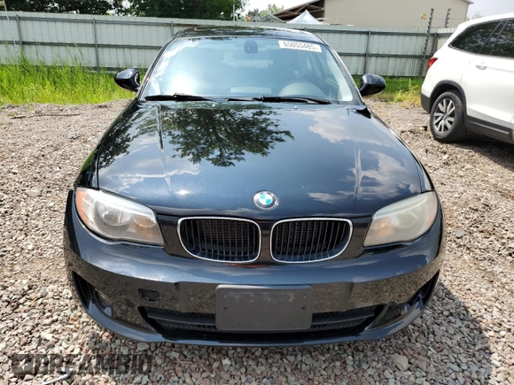 2013 BMW 1 Series 128i z VIN WBAUP9C51DVS95415, wystawiony jako Copart lot #65055485 z przebiegiem 88 907 mil mil oraz Czysty tytuł • Clean title. Historia ofert i sprzedaży dostępna na DreamBid. Obrazek 5.
