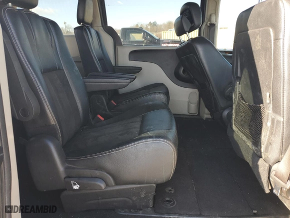 2019 Dodge Grand Caravan SXT with VIN 2C4RDGCG8KR754916, listed as a Copart auction lot 44715625 with 235,536 mi miles and Salvage Title. Bid and sale history available at carsss.com. Image 11.