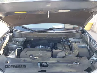 2018 Mitsubishi Outlander SE z VIN JA4AR3AW4JU006449, wystawiony jako IAAI lot #42159454 z przebiegiem 84 336 mil mil oraz . Historia ofert i sprzedaży dostępna na DreamBid. Obrazek 10.