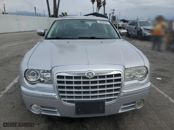 2008 Chrysler 300 C Hemi with VIN 2C3KA63H68H109567, listed as a Copart auction lot 48002455 with 143,208 mi miles and Salvage Title. Bid and sale history available at carsss.com. Image 5.