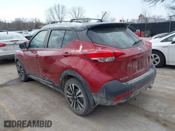2019 Nissan Kicks SR with VIN 3N1CP5CUXKL492775, listed as a IAAI auction lot 41781059 with 152,745 mi miles. Bid and sale history available at carsss.com. Image 3.
