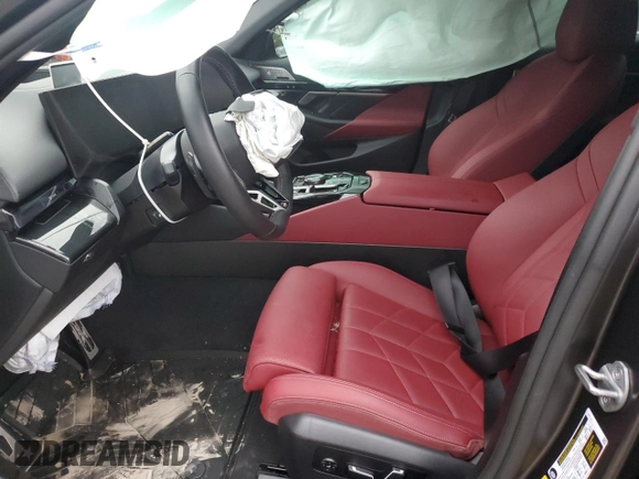 2024 BMW i5 M60 z VIN WBY43FK05RCR32052, wystawiony jako Copart lot #85559624 z przebiegiem 5 913 mil mil oraz Nie do naprawy • Non repairable. Historia ofert i sprzedaży dostępna na DreamBid. Obrazek 7.