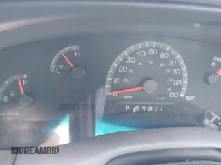 1999 Ford F-250 z VIN 2FTRX27L3XCA14587, wystawiony jako IAAI lot #42022998 z przebiegiem Nie podano mil oraz . Historia ofert i sprzedaży dostępna na DreamBid. Obrazek 15.