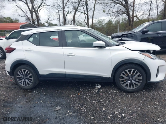 2021 Nissan Kicks SV with VIN 3N1CP5CV0ML465936, listed as a IAAI auction lot 41729056 with 60,085 mi miles. Bid and sale history available at carsss.com. Image 13.