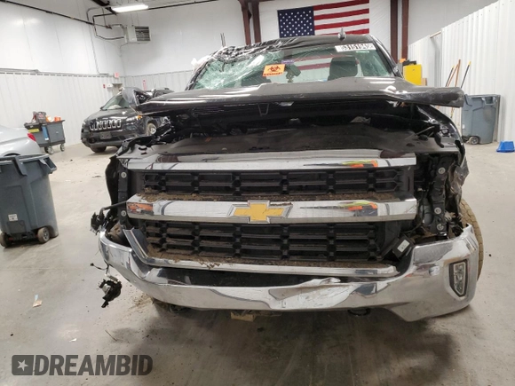 2018 Chevrolet Silverado 1500 LT with VIN 1GCVKREC2JZ237366, listed as a Copart auction lot 53151945 with 333,333 mi miles and Clean Title. Bid and sale history available at DreamBid. Image 5.