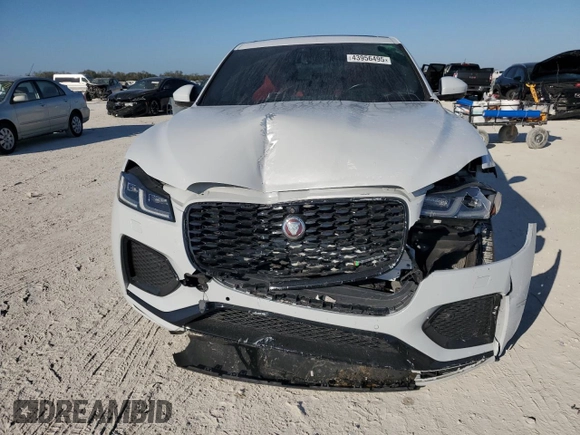 2021 Jaguar F-Pace R-Dynamic S z VIN SADCT2FU5MA681304, wystawiony jako Copart lot #43956495 z przebiegiem 28 466 mil mil oraz Szkoda całkowita • Salvage title. Historia ofert i sprzedaży dostępna na DreamBid. Obrazek 5.