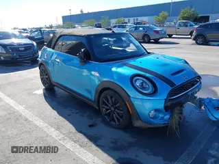 2019 MINI Convertible Cooper S with VIN WMWWG9C50K3J31011, listed as a IAAI auction lot 41332186 with 82,105 mi miles. Bid and sale history available at carsss.com. Image 17.