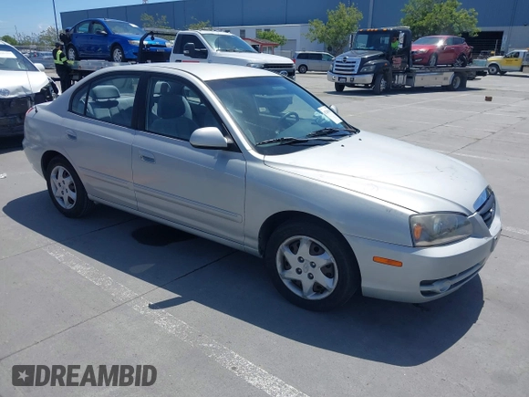 2004 Hyundai Elantra GLS z VIN KMHDN46D74U781436, wystawiony jako IAAI lot #42260519 z przebiegiem 132 943 mil mil oraz . Historia ofert i sprzedaży dostępna na DreamBid. Obrazek 1.