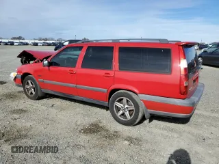 1998 Volvo V70 XC with VIN YV1LZ5649W2520599, listed as a Copart auction lot 45717415 with 216,118 mi miles and Salvage Title. Bid and sale history available at carsss.com. Image 2.