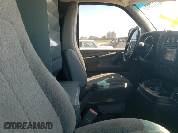 2015 Chevrolet Express Cargo with VIN 1GCZGUCG4F1248614, listed as a Copart auction lot 48747805 with 196,403 mi miles and Clean title. Bid and sale history available at DreamBid. Image 10.