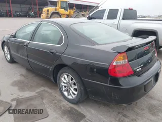 2004 Chrysler 300M M z VIN 2C3HE66G94H686024, wystawiony jako IAAI lot #42174229 z przebiegiem 150 628 mil mil oraz . Historia ofert i sprzedaży dostępna na DreamBid. Obrazek 3.