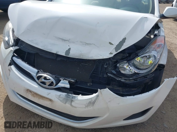 2013 Hyundai Elantra GLS z VIN 5NPDH4AE7DH328536, wystawiony jako IAAI lot #42138081 z przebiegiem 105 199 mil mil oraz . Historia ofert i sprzedaży dostępna na DreamBid. Obrazek 6.