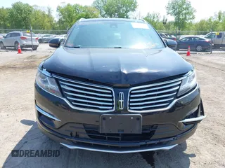 2017 Lincoln MKC Reserve с VIN 5LMTJ3DH8HUL49710, выставлен на аукционе IAAI как лот 42224457 с пробегом 106 392 миль миль и . История ставок и продаж доступна на DreamBid. Изображение 12.