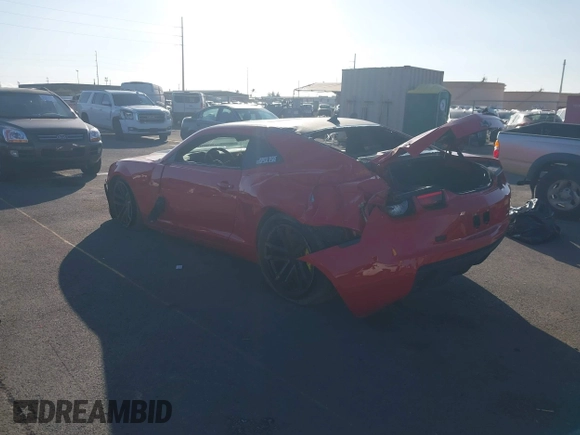 2010 Chevrolet Camaro 2SS z VIN 2G1FK1EJ9A9119483, wystawiony jako IAAI lot #41232292 z przebiegiem 51 403 mil mil oraz . Historia ofert i sprzedaży dostępna na DreamBid. Obrazek 3.