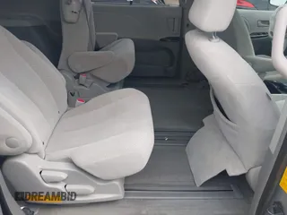 2013 Toyota Sienna LE AAS with VIN 5TDKK3DC5DS367505, listed as a IAAI auction lot 40373684 with 102,521 mi miles. Bid and sale history available at carsss.com. Image 8.