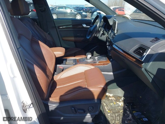 2018 Audi Q5 Premium Plus with VIN WA1BNAFYXJ2018177, listed as a IAAI auction lot 41806671 with 80,041 mi miles. Bid and sale history available at carsss.com. Image 5.