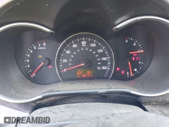 2014 Kia Sorento LX z VIN 5XYKT3A69EG499967, wystawiony jako IAAI lot #41790052 z przebiegiem 198 101 mil mil oraz . Historia ofert i sprzedaży dostępna na DreamBid. Obrazek 7.