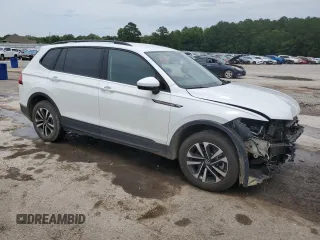 2023 Volkswagen Tiguan S z VIN 3VVRB7AX6PM088325, wystawiony jako Copart lot #61055065 z przebiegiem 27 297 mil mil oraz Szkoda całkowita • Salvage title. Historia ofert i sprzedaży dostępna na DreamBid. Obrazek 4.