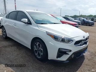 2021 Kia Forte LXS z VIN 3KPF24AD5ME331800, wystawiony jako IAAI lot #42505141 z przebiegiem 89 236 mil mil oraz . Historia ofert i sprzedaży dostępna na DreamBid. Obrazek 1.