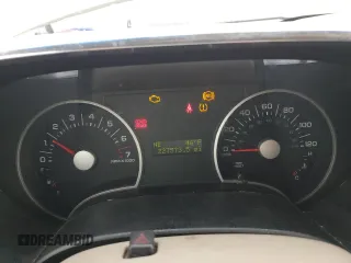 2006 Ford Explorer XLS with VIN 1FMEU62E46UB28972, listed as a Copart auction lot 43192195 with 227,573 mi miles and Salvage Title. Bid and sale history available at carsss.com. Image 9.