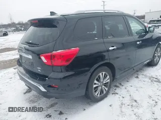 2019 Nissan Pathfinder SV z VIN 5N1DR2MM8KC612511, wystawiony jako IAAI lot #41623349 z przebiegiem 96 059 mil mil oraz . Historia ofert i sprzedaży dostępna na DreamBid. Obrazek 4.