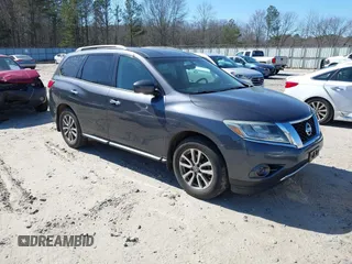 2014 Nissan Pathfinder SV with VIN 5N1AR2MN8EC664141, listed as a IAAI auction lot 41652033 with 167,463 mi miles. Bid and sale history available at carsss.com. Image 1.