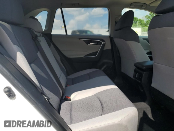 2020 Toyota RAV4 XLE with VIN JTMW1RFV8LD060197, listed as a Copart auction lot 61223725 with 33,135 mi miles and Salvage title. Bid and sale history available at DreamBid. Image 10.