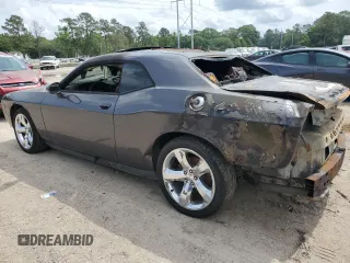 2013 Dodge Challenger R/T Classic z VIN 2C3CDYBT3DH667951, wystawiony jako Copart lot #55301675 z przebiegiem Nie podano mil oraz Szkoda całkowita • Salvage title. Historia ofert i sprzedaży dostępna na DreamBid. Obrazek 2.