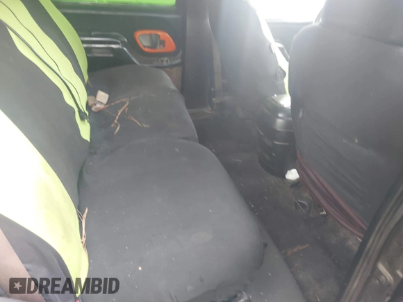 1995 Chevrolet Tahoe z VIN 1GNEC13K8SJ398465, wystawiony jako IAAI lot #41750642 z przebiegiem 233 251 mil mil oraz . Historia ofert i sprzedaży dostępna na DreamBid. Obrazek 8.