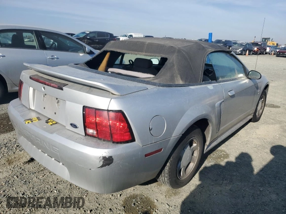2000 Ford Mustang with VIN 1FAFP4441YF169212, listed as a Copart auction lot 83666634 with 114,252 mi miles and Clean Title. Bid and sale history available at carsss.com. Image 3.