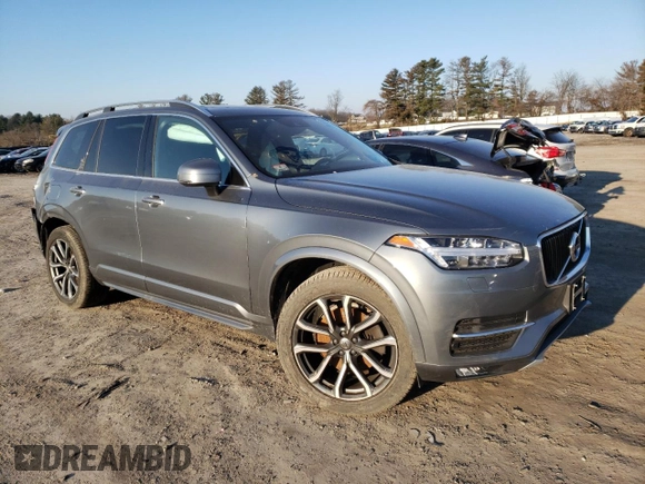 2018 Volvo XC90 Momentum with VIN YV4102XK3J1191879, listed as a Copart auction lot 39257523 with 28,551 mi miles. Bid and sale history available at carsss.com. Image 4.