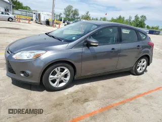2014 Ford Focus SE z VIN 1FADP3K21EL424134, wystawiony jako Copart lot #56692545 z przebiegiem 46 342 mil mil oraz Szkoda całkowita • Salvage title. Historia ofert i sprzedaży dostępna na DreamBid. Obrazek 1.