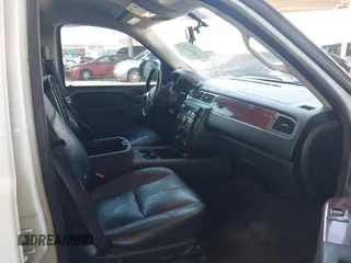 2012 Chevrolet Suburban LT with VIN 1GNSKJE70CR295137, listed as a IAAI auction lot 42112072 with 291,912 mi miles and . Bid and sale history available at DreamBid. Image 5.