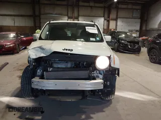 2017 Jeep Renegade Latitude with VIN ZACCJBBB7HPE84209, listed as a IAAI auction lot 41284064 with 81,801 mi miles. Bid and sale history available at carsss.com. Image 18.