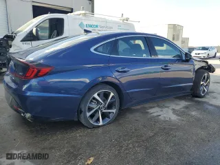 2022 Hyundai Sonata SEL Plus with VIN 5NPEJ4J29NH140682, listed as a Copart auction lot 43741575 with 1,464 mi miles and Clean Title. Bid and sale history available at carsss.com. Image 3.